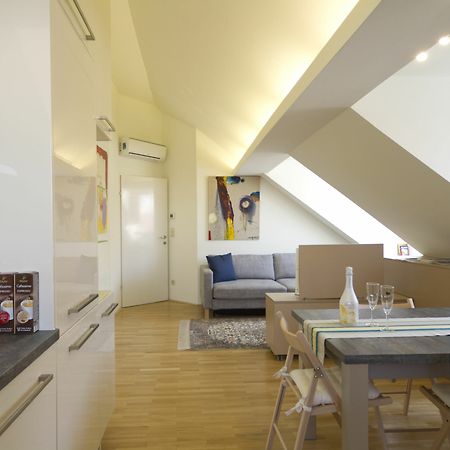 Mariahilf Terrace By Welcome2Wina Bagian luar foto